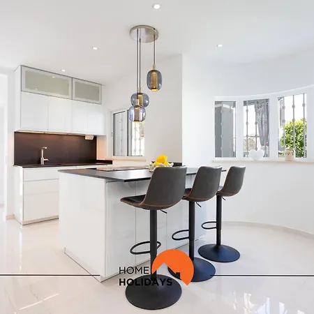 #221 Modern W Private Pool Albufeira